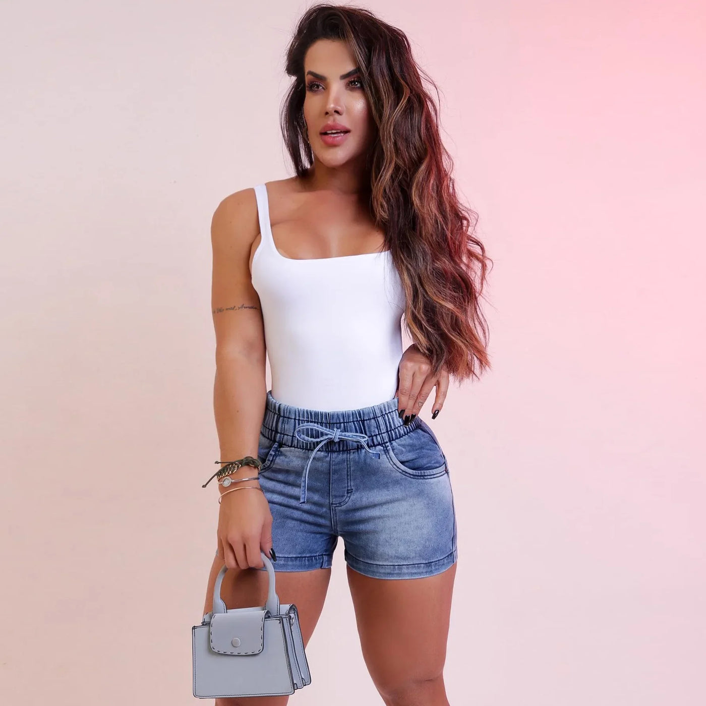 Shorts Jeans Feminino Cintura Média - The Mara Store 